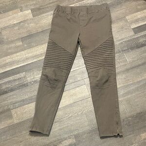 Umgee Women's Taupe Skinny Pants